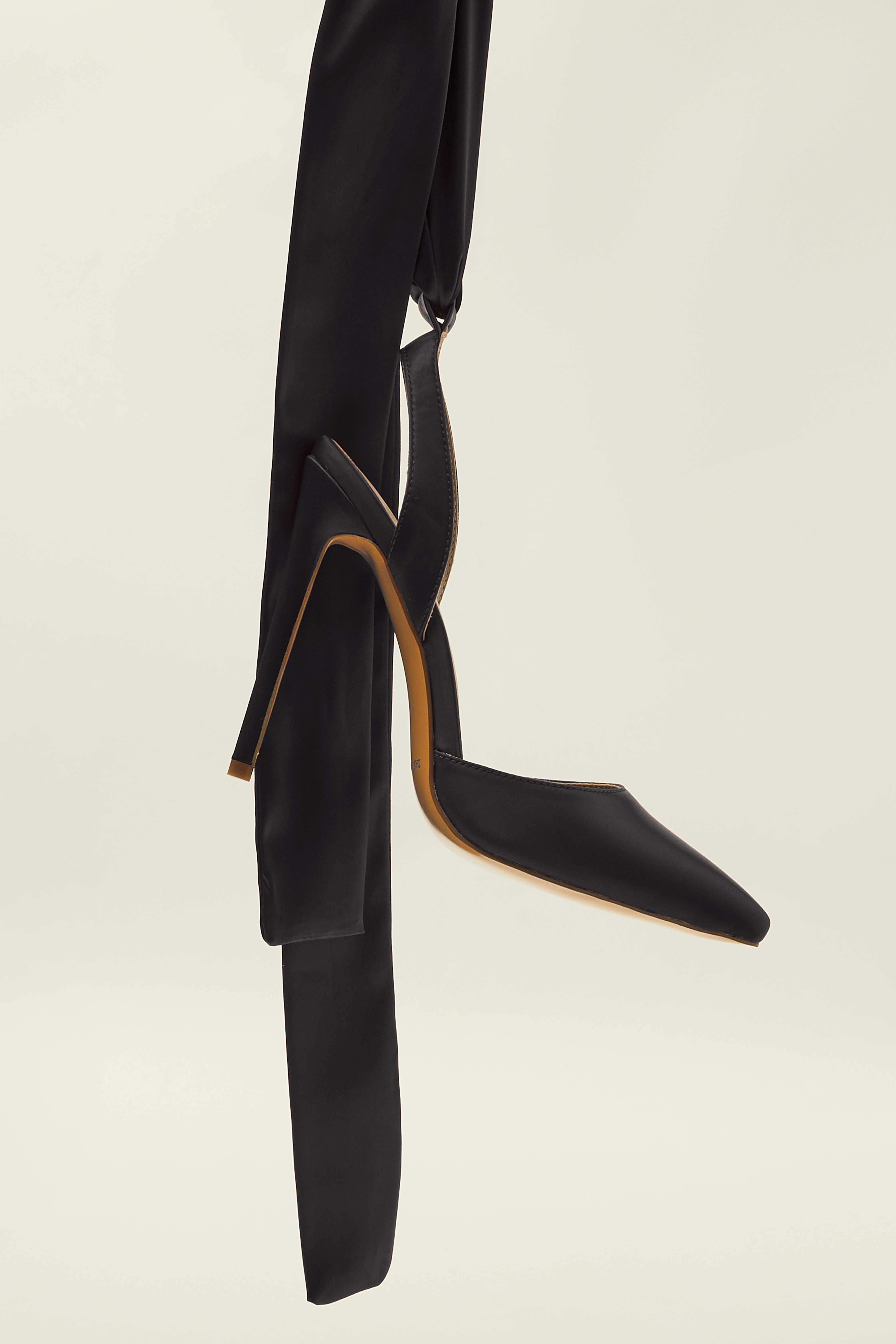 Bow Satin Pump Shoe Black